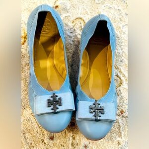 Tory burch powder blue elastic back flats in size 6.5M